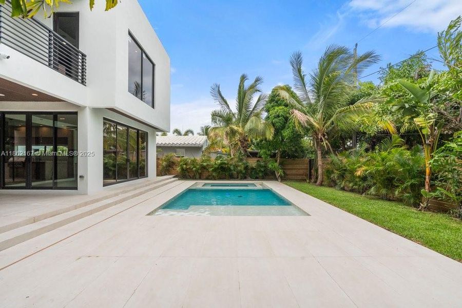 Image 53 of a home in .