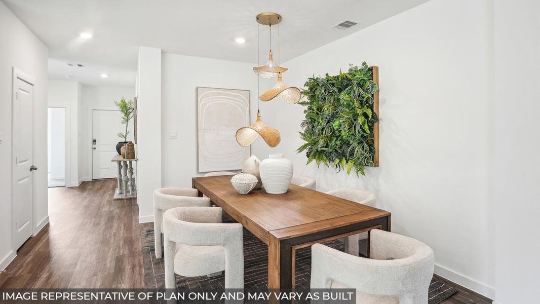 Furnished interior view inside a new home in River Ranch Trails, Dayton (Image 11).