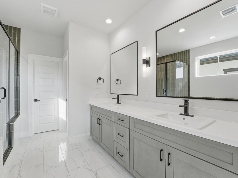 Furnished interior view inside a new home in Uptown District, Houston (Image 11).