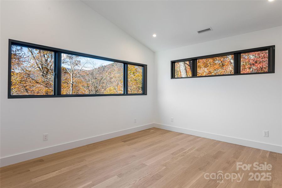 Spacious, unfurnished interior of a new home in , Montreat (Image 18).