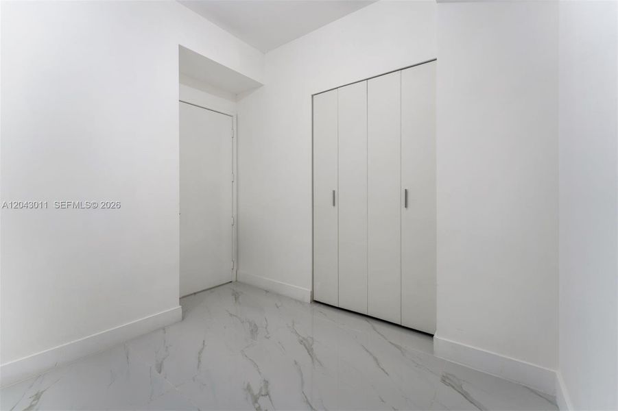 Spacious, unfurnished interior of a new home in , Miami (Image 27).