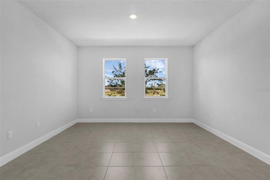Spacious, unfurnished interior of a new home in , St. Cloud (Image 21).