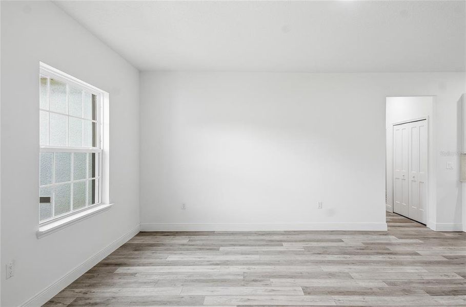 Spacious, unfurnished interior of a new home in , Ocala (Image 22).