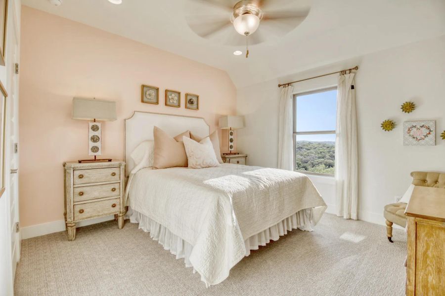 The Edmund Bedroom 3