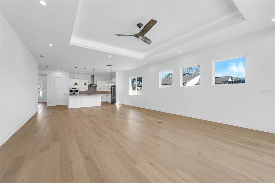 Spacious, unfurnished interior of a new home in , Orlando (Image 39).