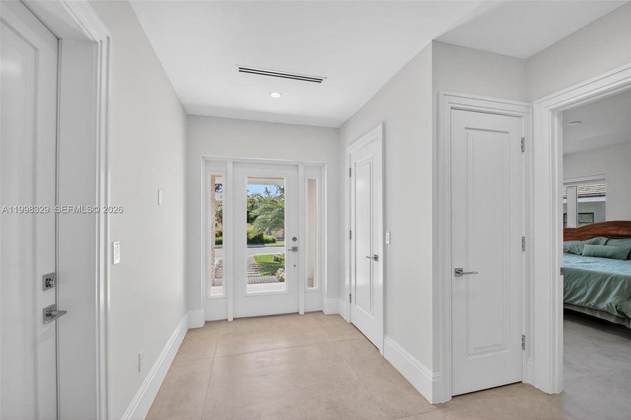 Spacious, unfurnished interior of a new home in , Lake Worth (Image 60).