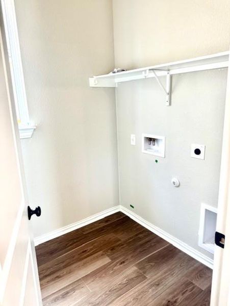 Spacious, unfurnished interior of a new home in Heritage, Dripping Springs (Image 23). Spacious, unfurnished interior of a new home in Heritage, Dripping Springs (Image 23).