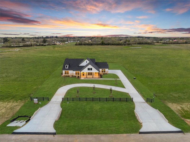 Community amenities in High Meadow Estates, New Waverly (Image 38).