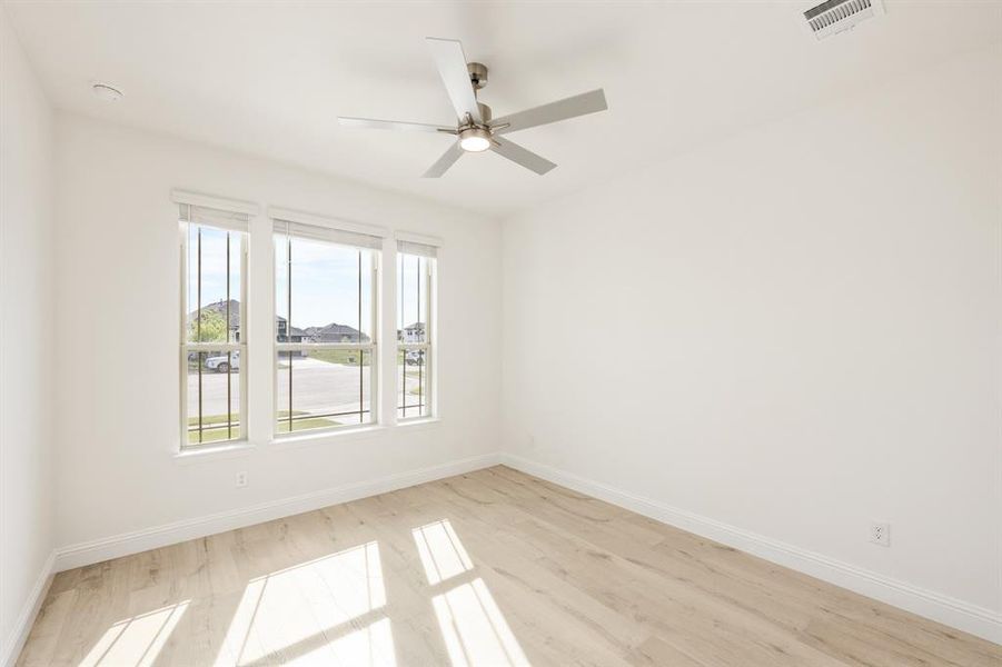 Spacious, unfurnished interior of a new home in ArrowBrooke, Aubrey (Image 31). Spacious, unfurnished interior of a new home in ArrowBrooke, Aubrey (Image 31).