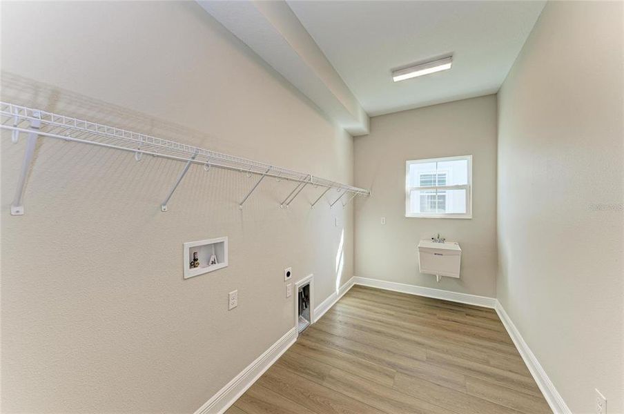 Spacious, unfurnished interior of a new home in Star Farms at Lakewood Ranch, Lakewood Ranch (Image 30).