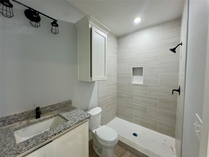 Furnished interior view inside a new home in , Tyler (Image 5).