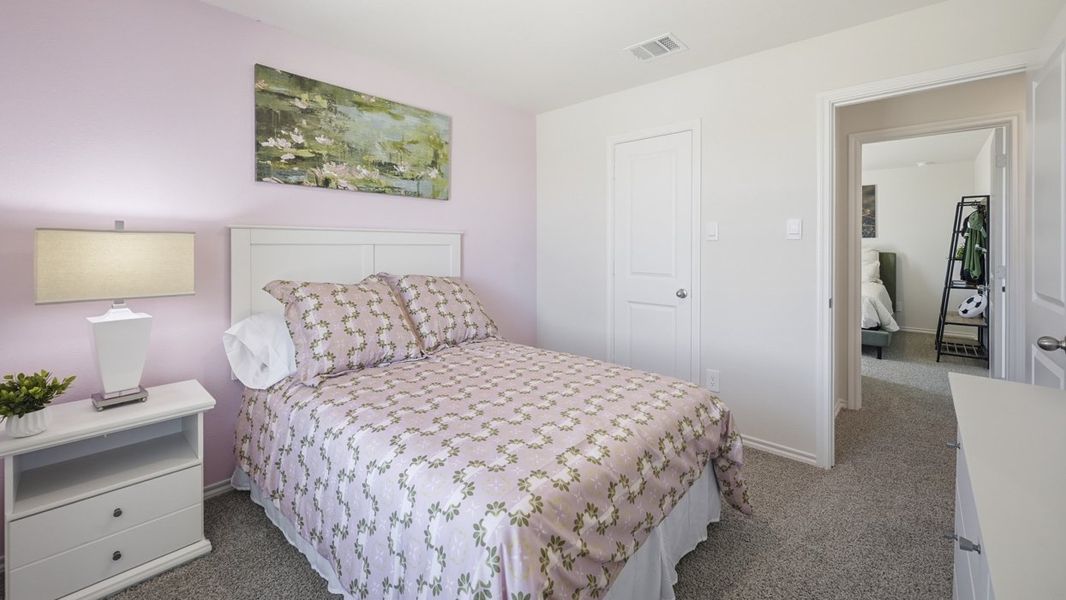 Representative furnished interior of a home built from the Murray by D.R. Horton in Sweetwater Springs, Sherman (Image 21). Representative furnished interior of a home built from the Murray by D.R. Horton in Sweetwater Springs, Sherman (Image 21).