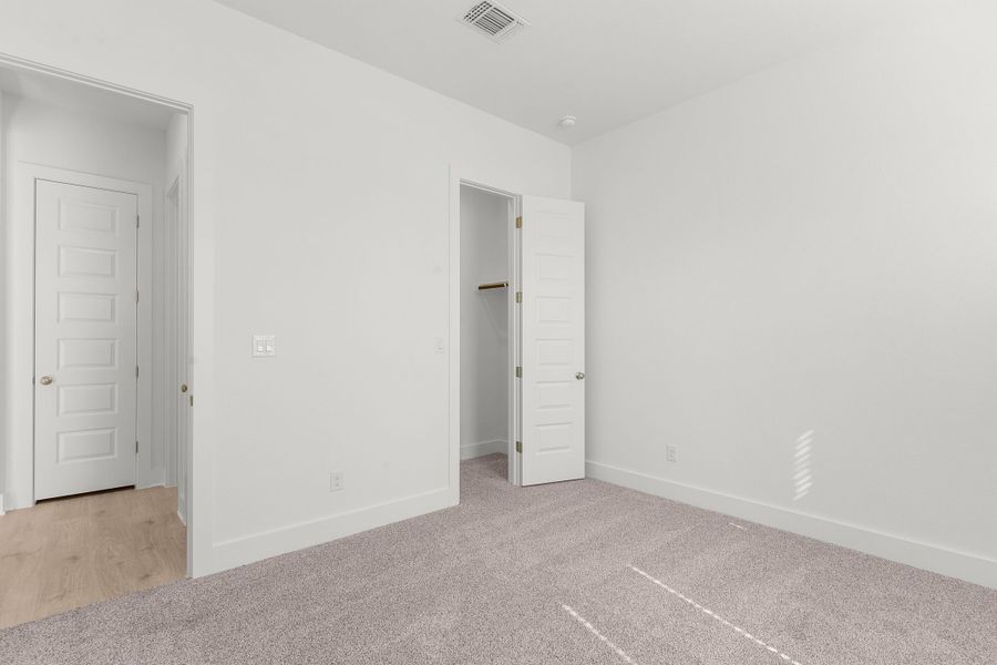 Spacious, unfurnished interior of a new home in Santa Rita Ranch, Liberty Hill (Image 50). Spacious, unfurnished interior of a new home in Santa Rita Ranch, Liberty Hill (Image 50).