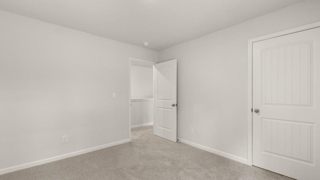 Spacious, unfurnished interior of a new home in Fairhaven, Lithia Springs (Image 23).