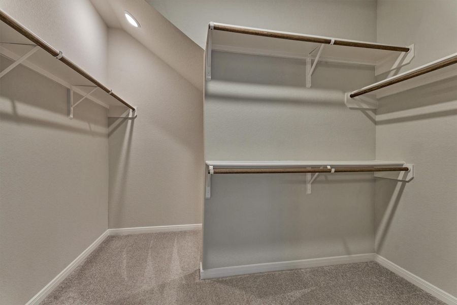 Spacious, unfurnished interior of a new home in The Highlands 40', Porter (Image 16).