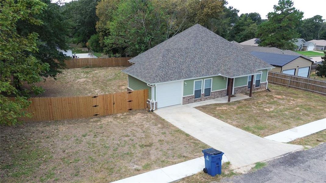 Community amenities in , Lindale (Image 30). Community amenities in , Lindale (Image 30).