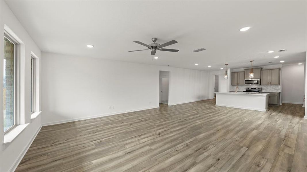 Olive Family Room 3