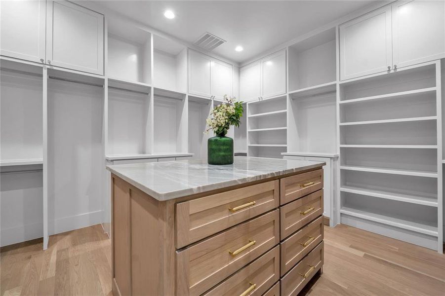 Furnished interior view inside a new home in , Dallas (Image 19).