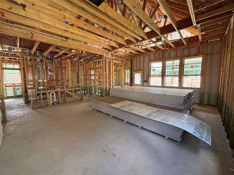 Spacious, unfurnished interior of a new home in Berry Creek Highlands, Georgetown (Image 10).