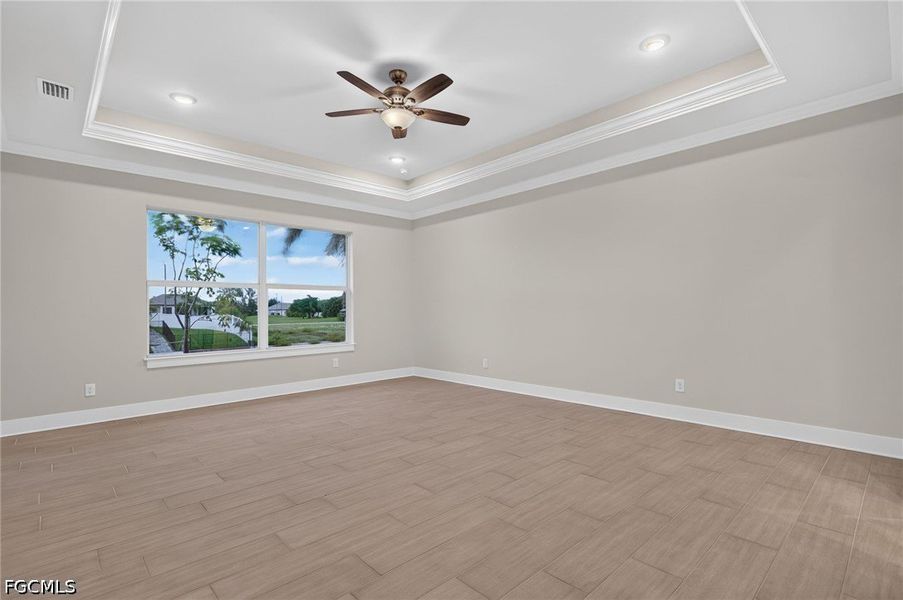 Spacious, unfurnished interior of a new home in Cape Coral, Cape Coral (Image 15). Spacious, unfurnished interior of a new home in Cape Coral, Cape Coral (Image 15).