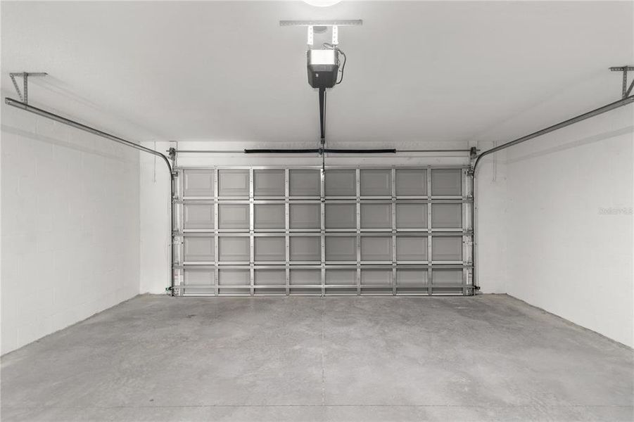 Spacious, unfurnished interior of a new home in , Brooksville (Image 22).