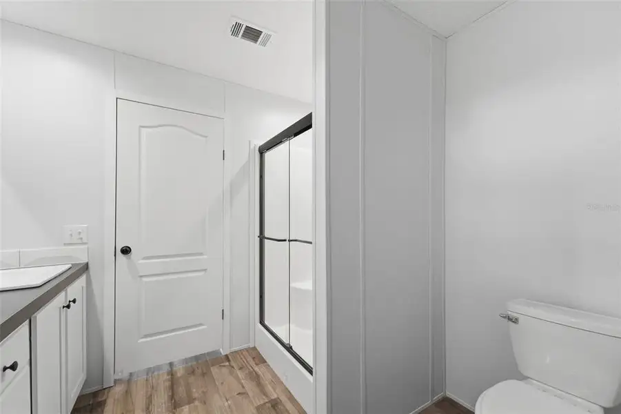 Furnished interior view inside a new home in , Deland (Image 9).