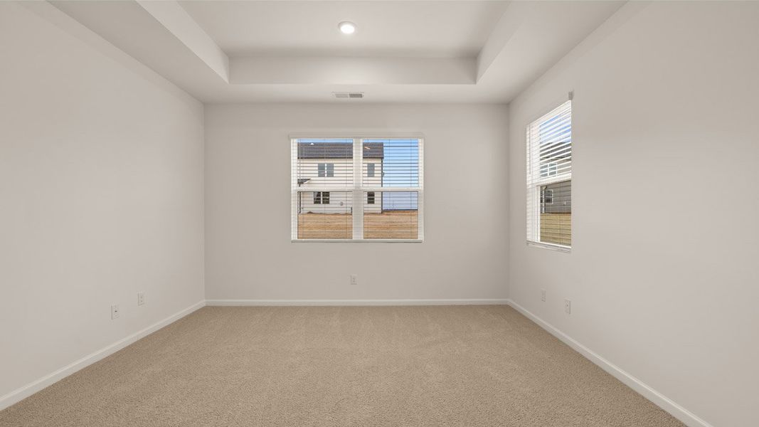 Spacious, unfurnished interior of a new home in Bridle Creek, Locust Grove (Image 22).