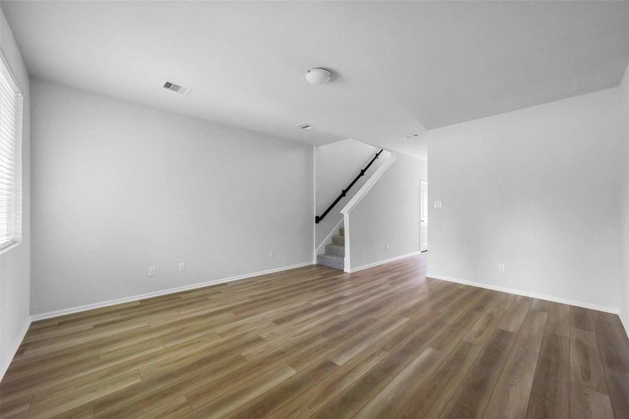 Spacious, unfurnished interior of a new home in Saint Tropez, Houston (Image 16). Spacious, unfurnished interior of a new home in Saint Tropez, Houston (Image 16).