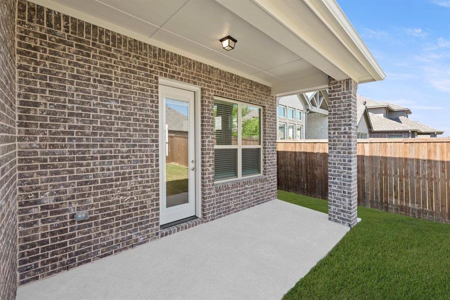 25. 3800 Lochwood - Patio