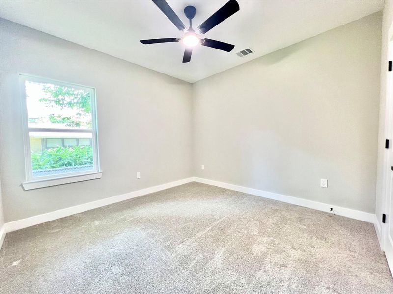 Spacious, unfurnished interior of a new home in , Santa Fe (Image 41).