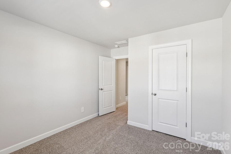 Spacious, unfurnished interior of a new home in Galloway Ridge, Charlotte (Image 26).