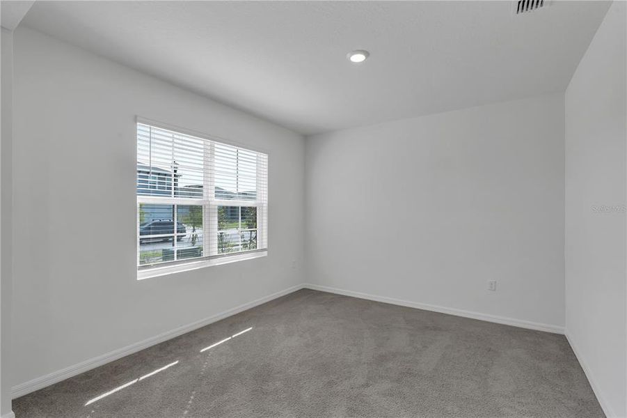 Spacious, unfurnished interior of a new home in , Lakeland (Image 32).