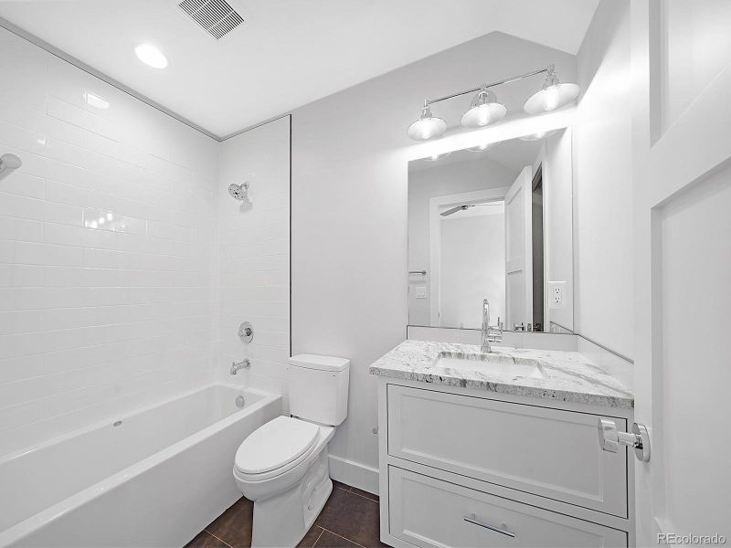 Furnished interior view inside a new home in , Salida (Image 11).