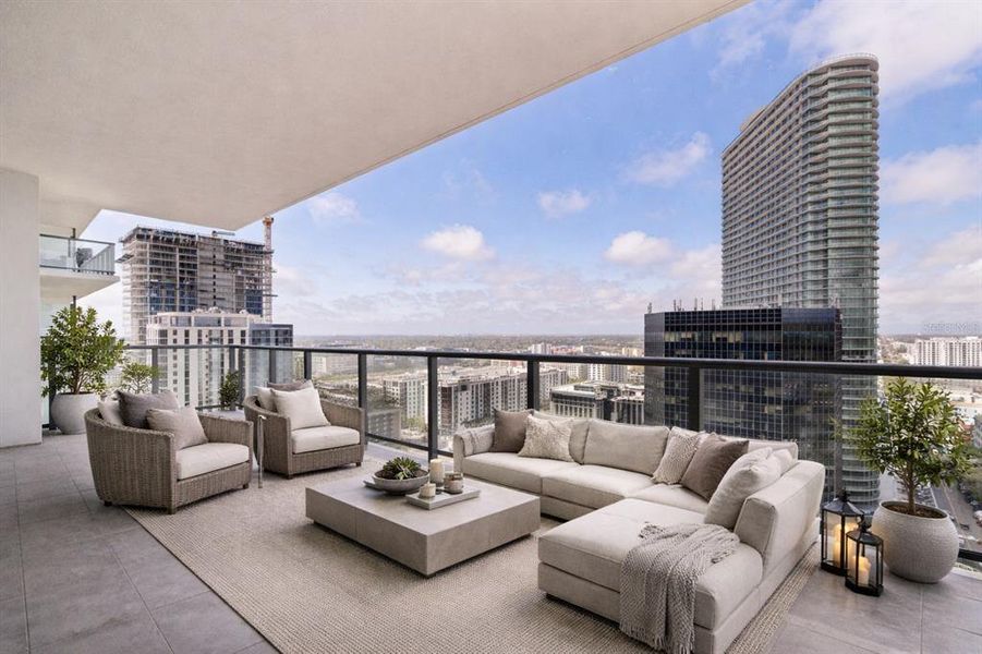 Condo located in St. Petersburg, FL showcasing its design and architecture (Image 41).