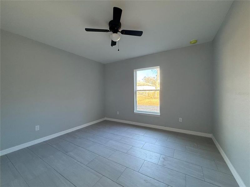 Spacious, unfurnished interior of a new home in , Ocala (Image 7).