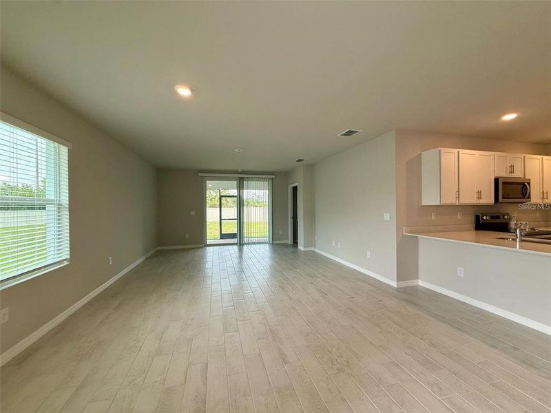 Spacious, unfurnished interior of a new home in , Punta Gorda (Image 17). Spacious, unfurnished interior of a new home in , Punta Gorda (Image 17).