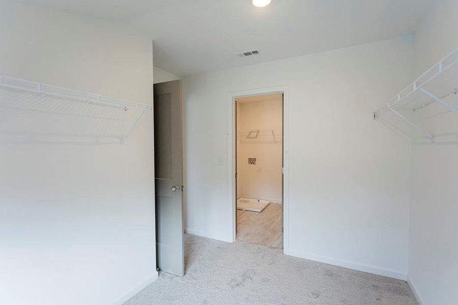 Image 34 of a home in .