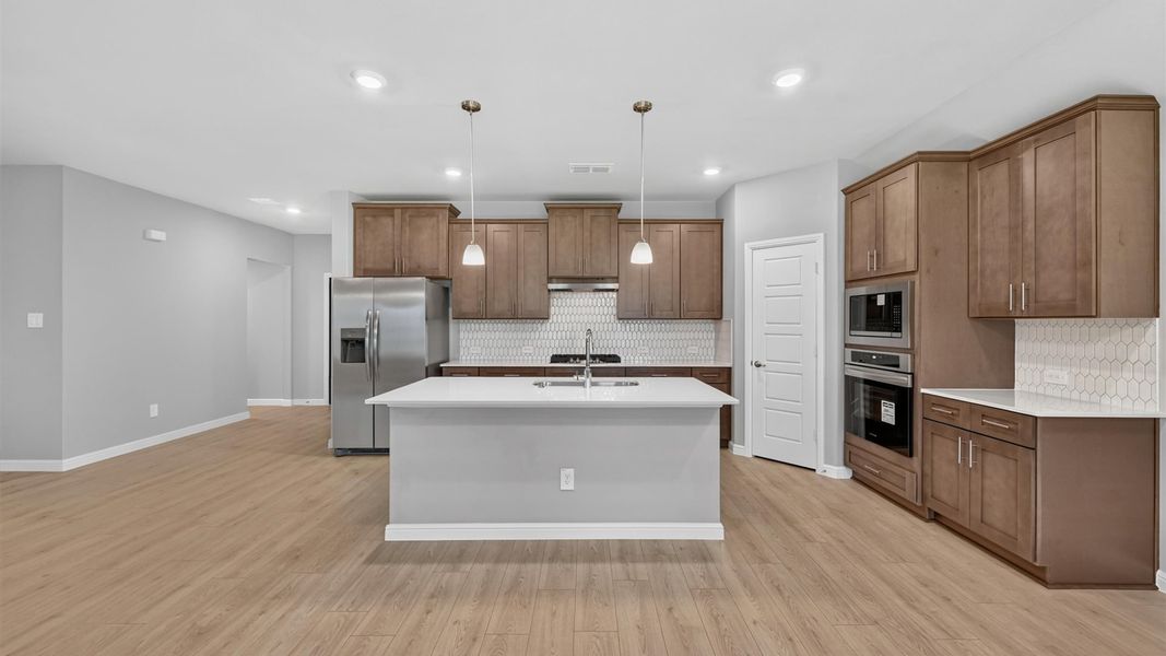 Representative furnished interior of a home built from the Emory by D.R. Horton in Lakeview Pointe, Midlothian (Image 7).