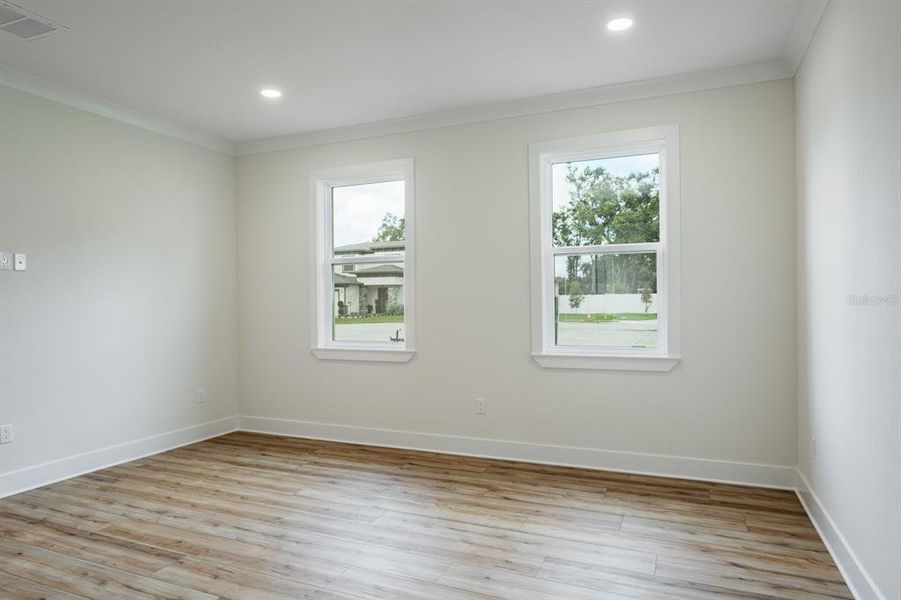 Spacious, unfurnished interior of a new home in , Palm Harbor (Image 39).