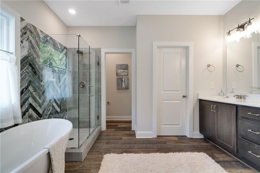 Furnished interior view inside a new home in , Villa Rica (Image 6).