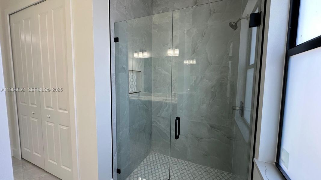 Close-up of interior finishes inside a home in , Lehigh Acres (Image 17).