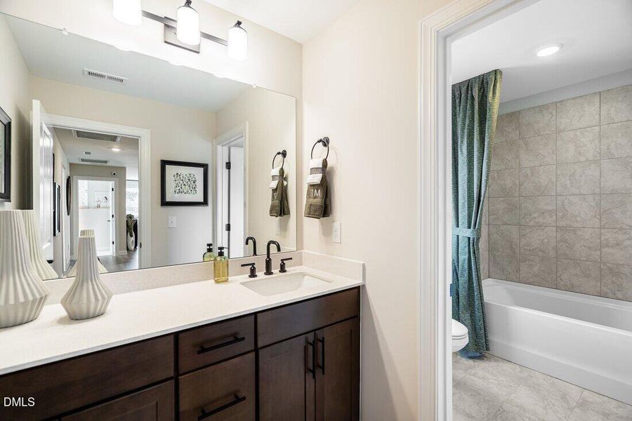 Wayland - Secondary Bath