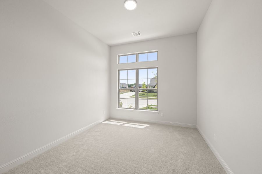 Spacious, unfurnished interior of a new home in Hayes Crossing, Midlothian (Image 17).