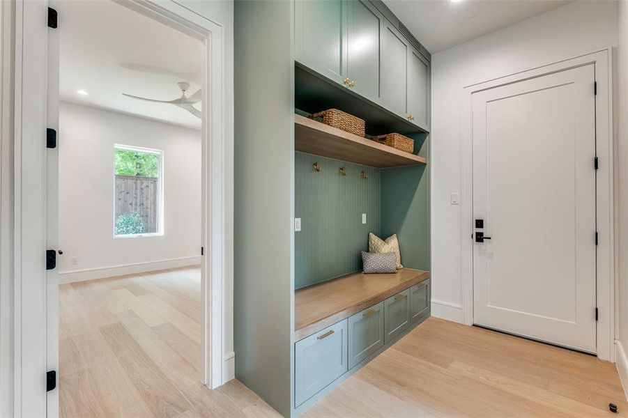 Furnished interior view inside a new home in , Dallas (Image 9).