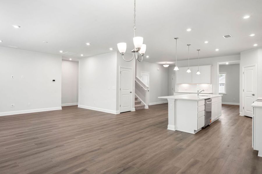 Spacious, unfurnished interior of a new home in Waterways, Richmond Hill (Image 38).