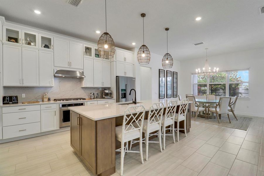 Gourmet Kitchen and Dining Area