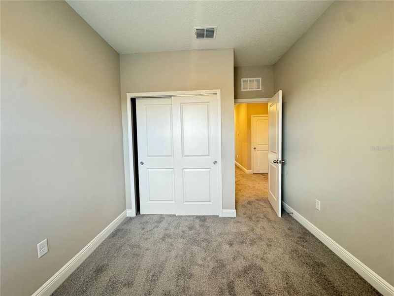 Spacious, unfurnished interior of a new home in , Winter Garden (Image 24).