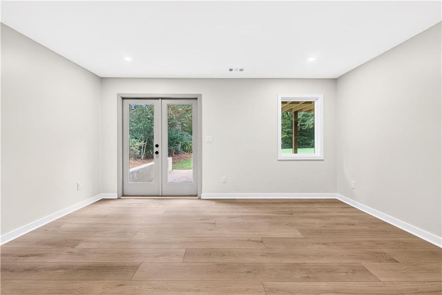 Spacious, unfurnished interior of a new home in , Dunwoody (Image 88).