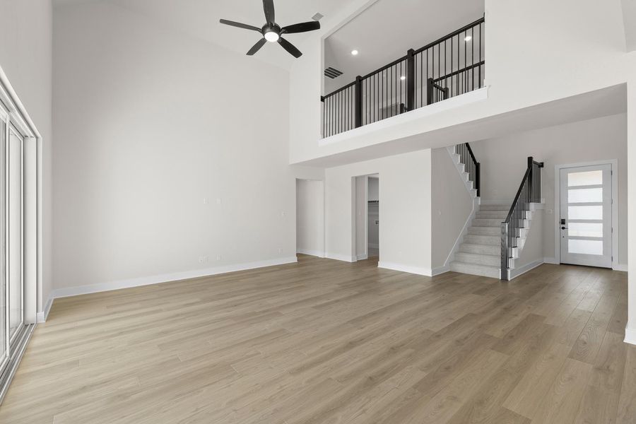 Spacious, unfurnished interior of a new home in Inspiration Collection 60 at Painted Tree, McKinney (Image 16). Spacious, unfurnished interior of a new home in Inspiration Collection 60 at Painted Tree, McKinney (Image 16).