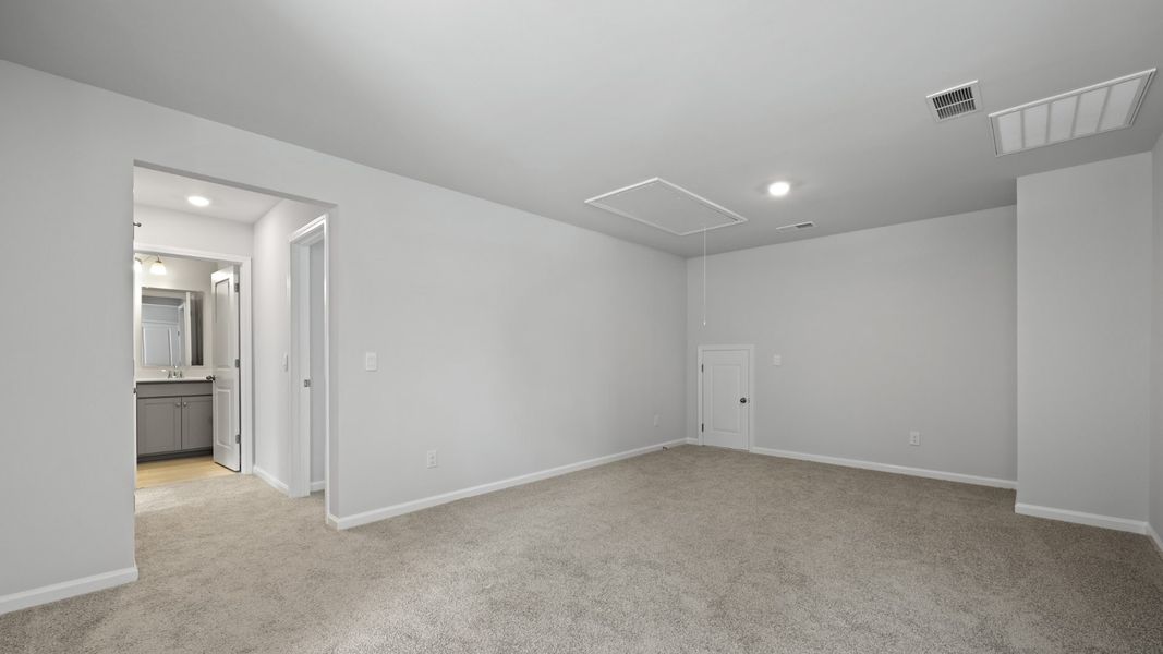 Representative unfurnished interior of a home built from the BELFORT by D.R. Horton in Founders Corner, Summerville (Image 21).